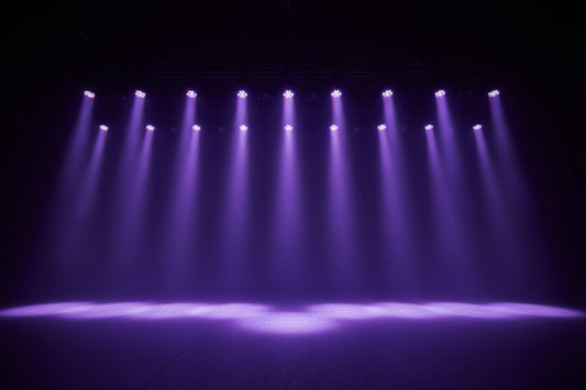 (B4) Belysning pakke - 8 stk led bar, 8 stk led par kasse, 2 stk røykmaskin (XXL)